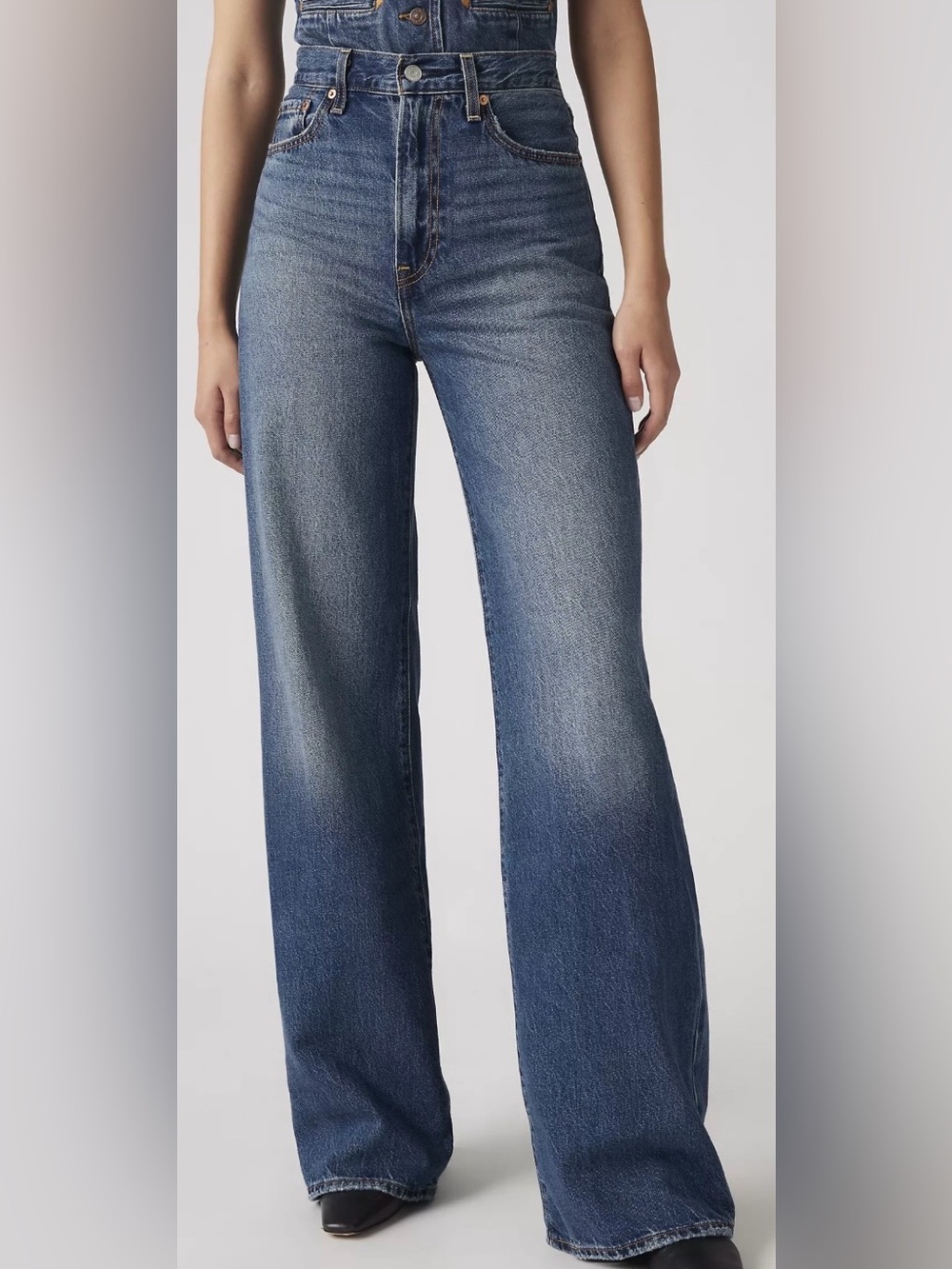 Women’s Levi’s ribcage Wide Leg Blue Jeans